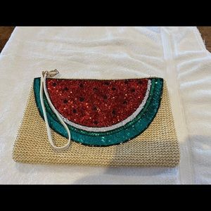 Straw clutch